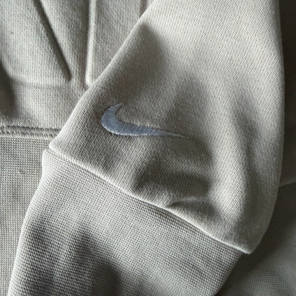 Nike Cream Long Sleeve - Picture 6 of 9